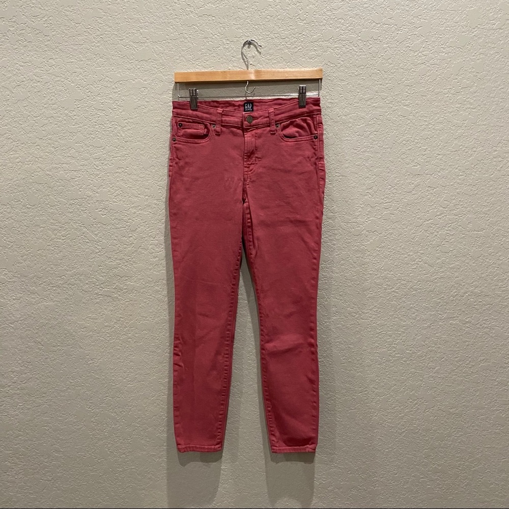 Gap brand size 27 Regular skinny dark pink jeans